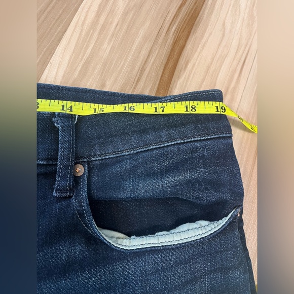 Lucky Brand Jeans Mens 38x32 Blue 410 Athletic Straight Stretch Dark Wash Denim - Picture 4 of 12